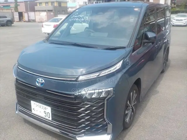 Toyota Voxy 2023 Gray