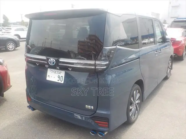 Toyota Voxy 2023 Gray