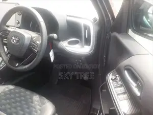 Toyota Voxy 2023 Gray