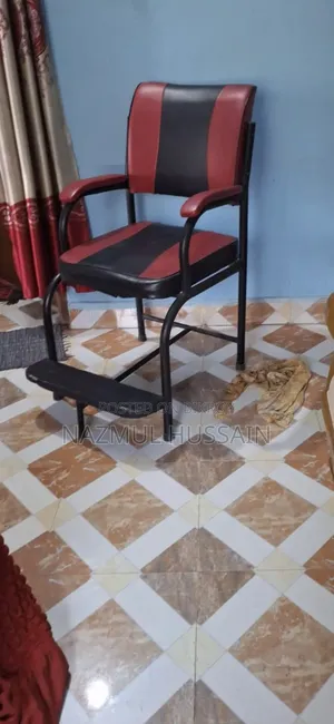 1 comfortable chair