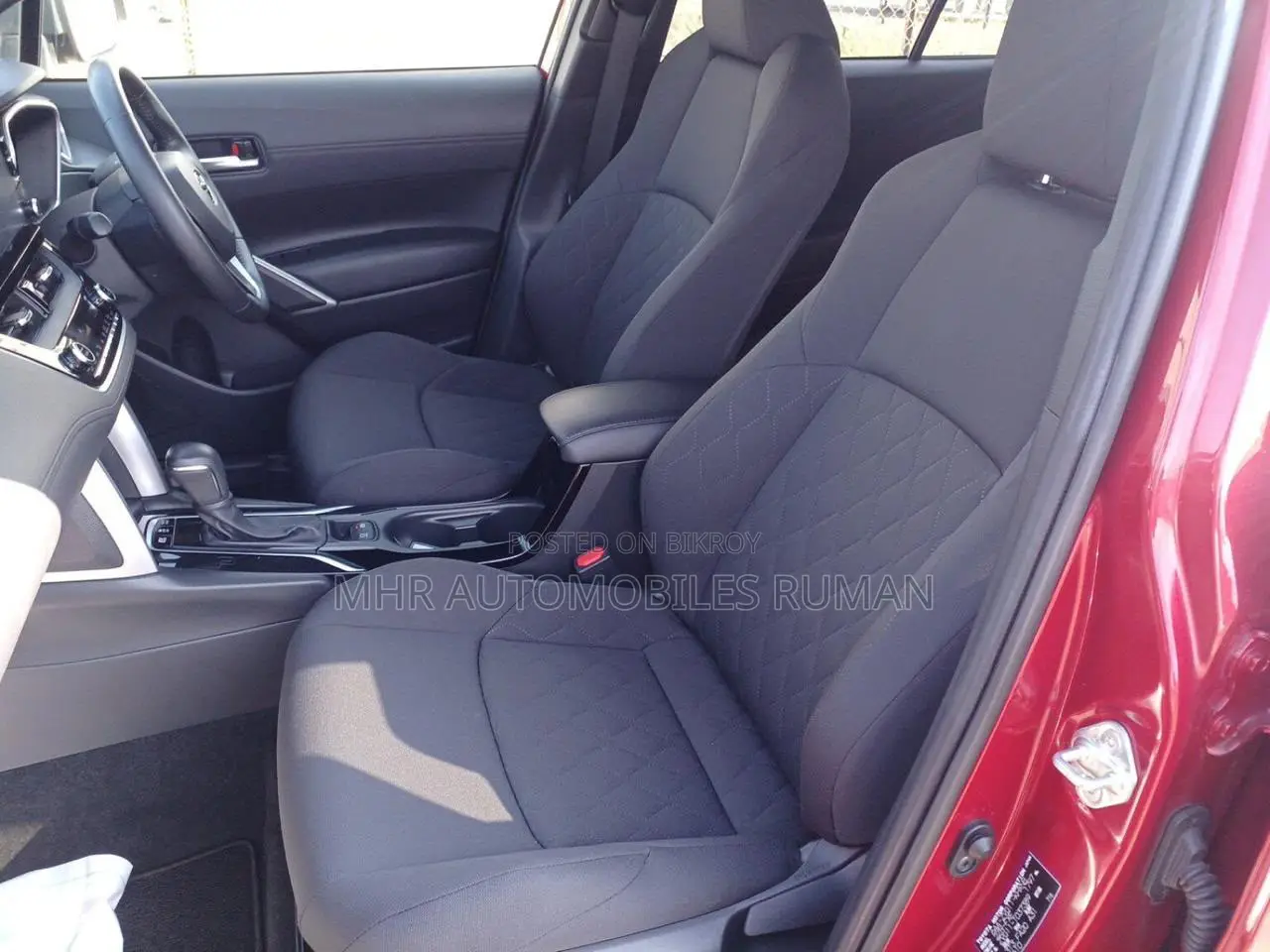 Toyota Corolla Cross 1.8 Hybrid AWD 2022 Red