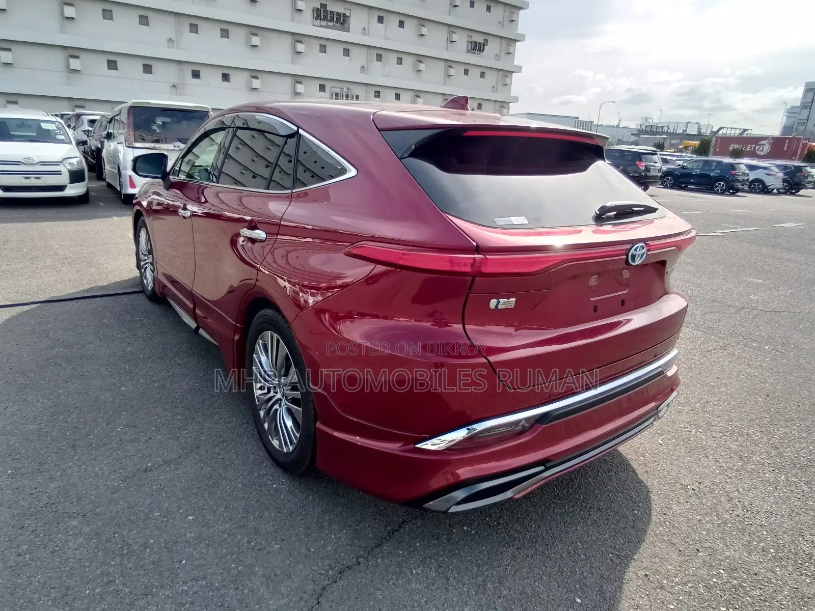 Toyota Harrier 2.5 Hybrid 2021 Red
