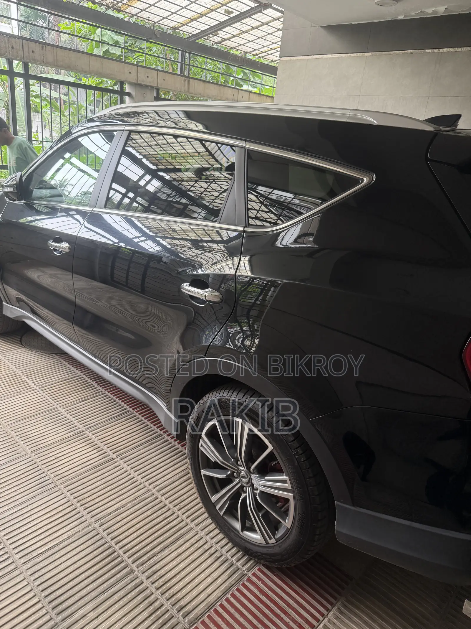 DFSK Glory 580 2024 Black