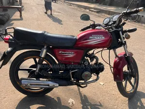 রানার এডি৮০এস-ডিলাক্স ২০১৭ রেড