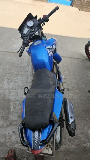 টিভিএস আপাচে আরটিআর ১৬০ টুভি ২০১৭ নীল