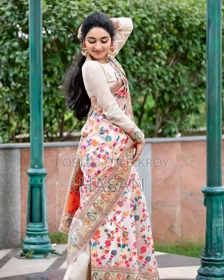 হাফ সিল্ক স্ক্রিন প্রিন্ট শাড়ি