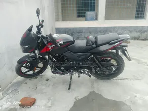 বাজাজ পালসার ১৫০ ২০২১ কালো