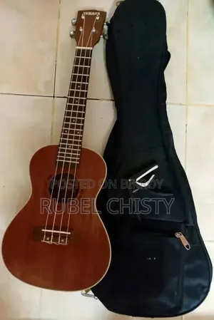 Yamaha Ukulele 24