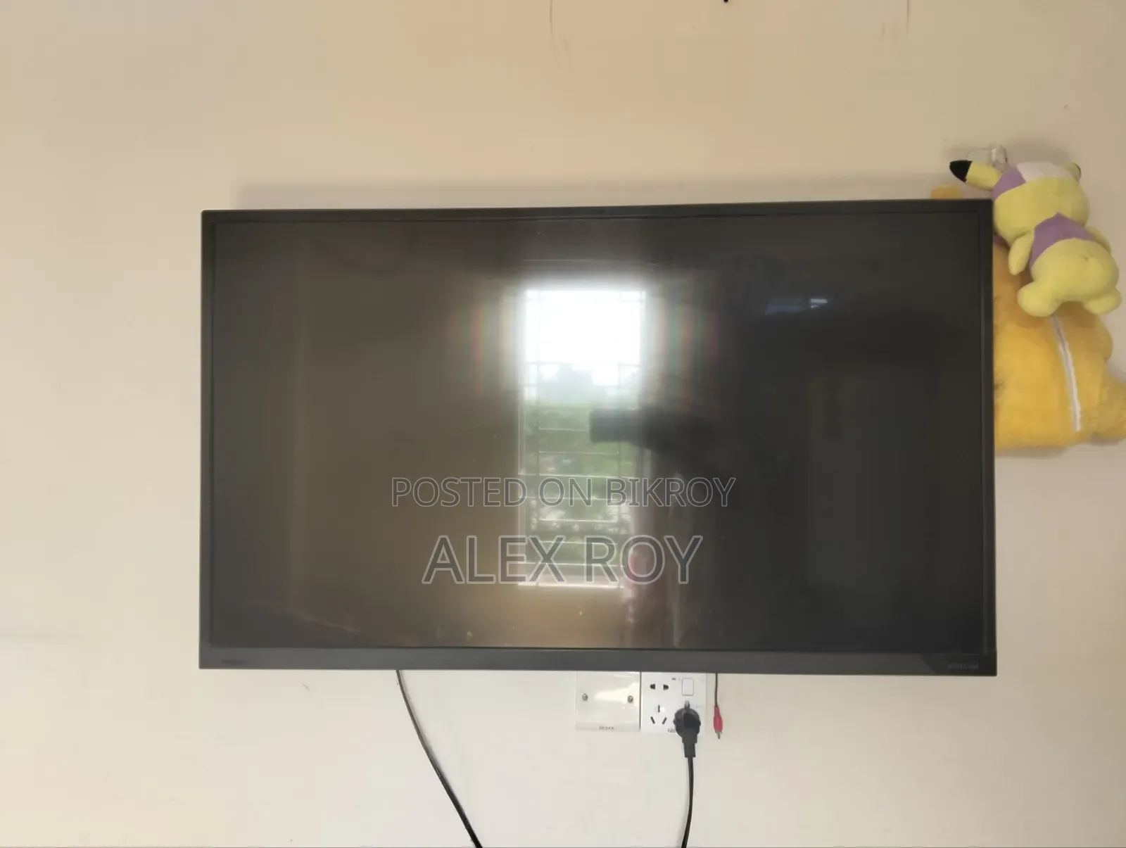 Walton 43-inch Smart TV