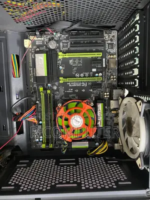 Desktop Computer Gigabyte 8GB Intel Core i7 SSD 256GB