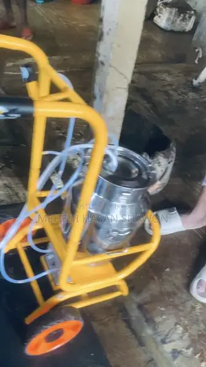 Cow Milking Machine