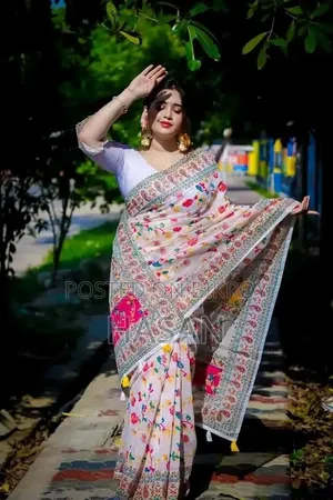 হাফ সিল্ক স্ক্রিন প্রিন্ট শাড়ি