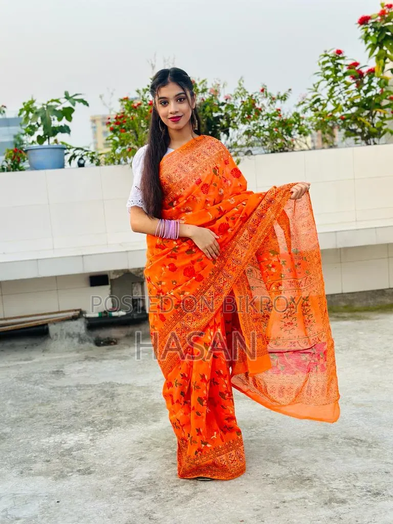 হাফ সিল্ক স্ক্রিন প্রিন্ট শাড়ি