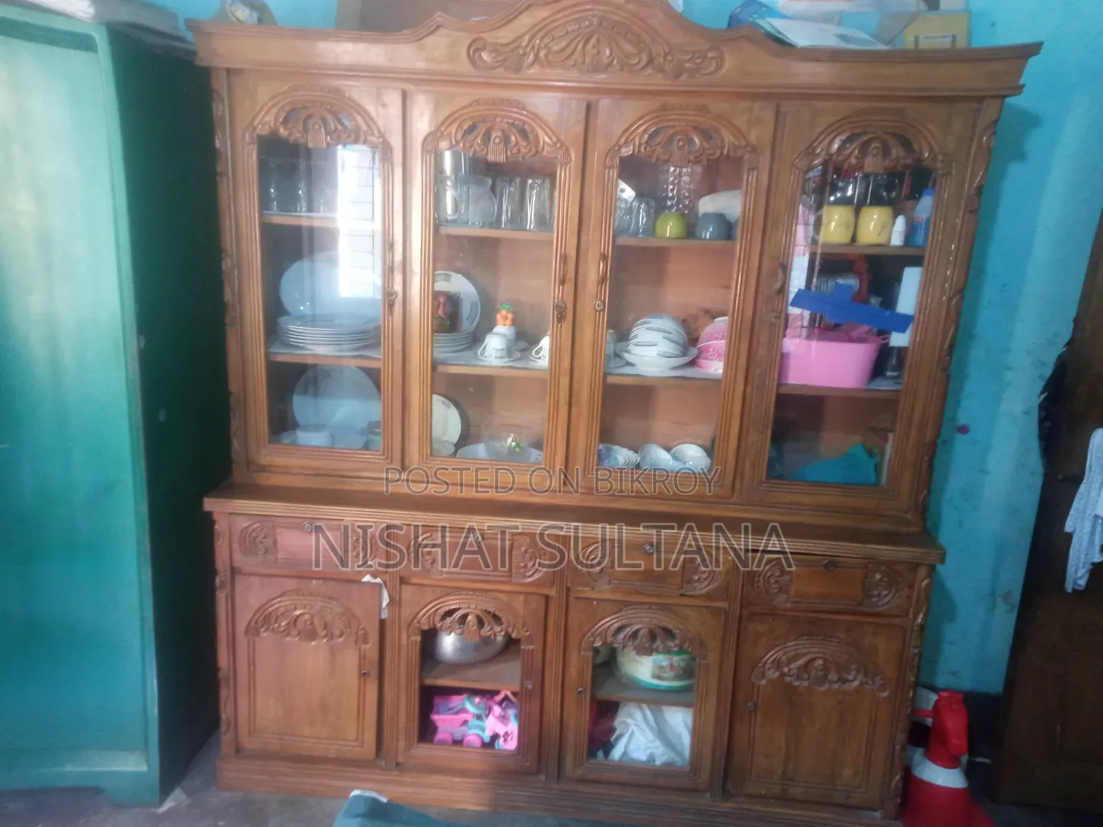 Mahogany Wood Bed, Teak Wood Showcase, Adult Bicycle