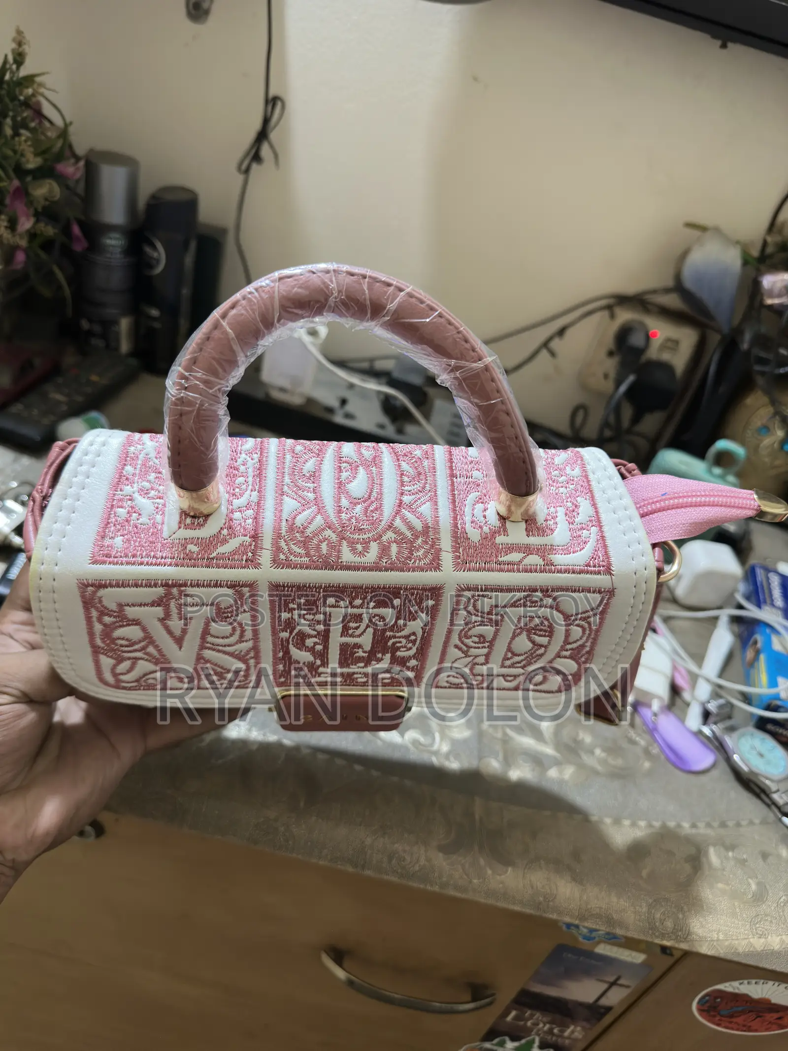 লেডিস ব্যাগ