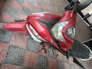মোটরসাইকেল ২০০০ ব্ল্যাক