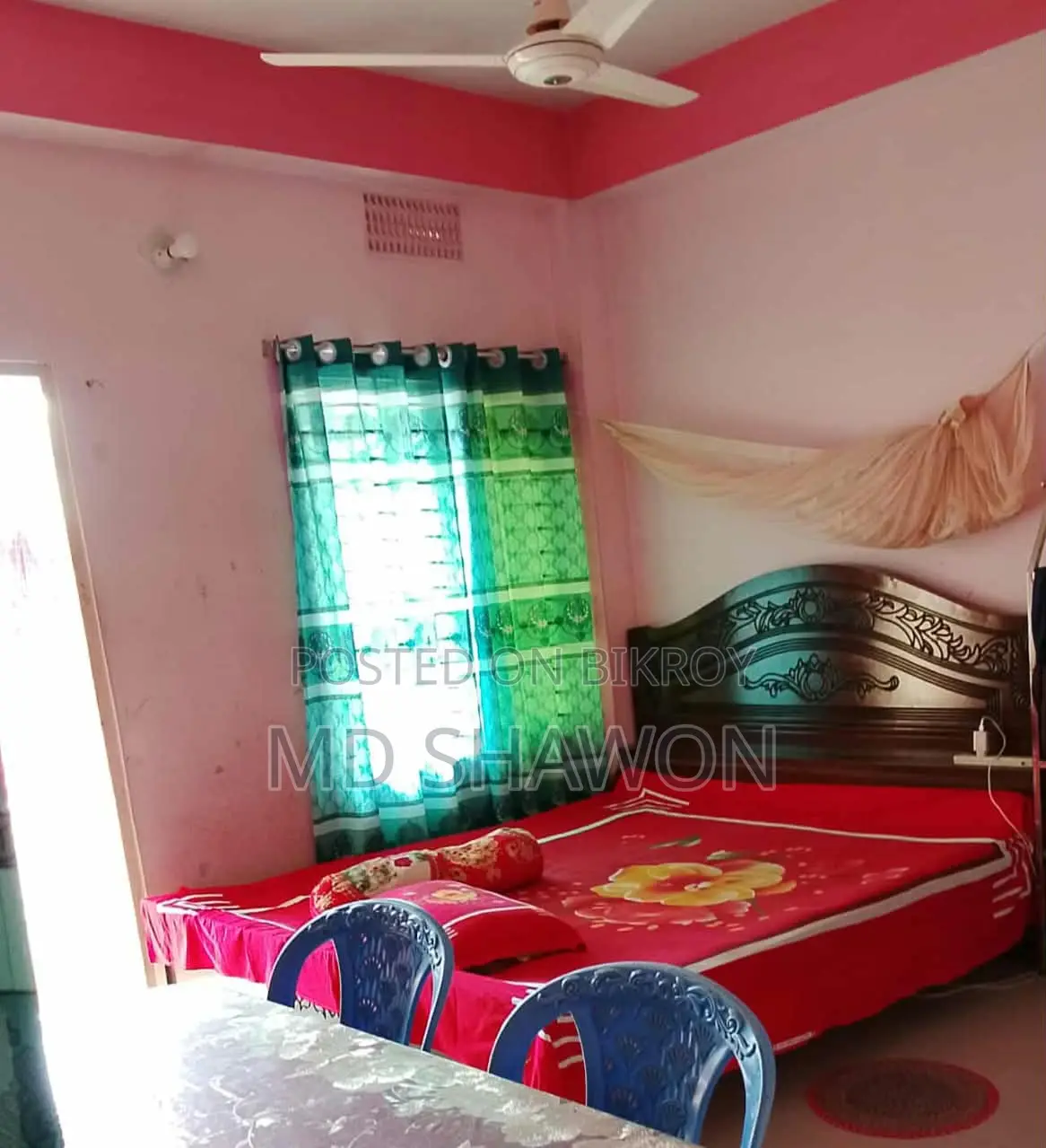 এই বেড টা বিক্রি হবে।আনুমানিক ১.৫ বছরের মতো হবে কিনছি