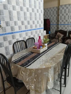 Good quality table, no damage yet, still good, hundred percent quality