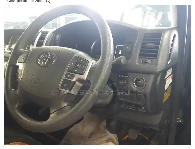 Toyota HiAce 2022 Black