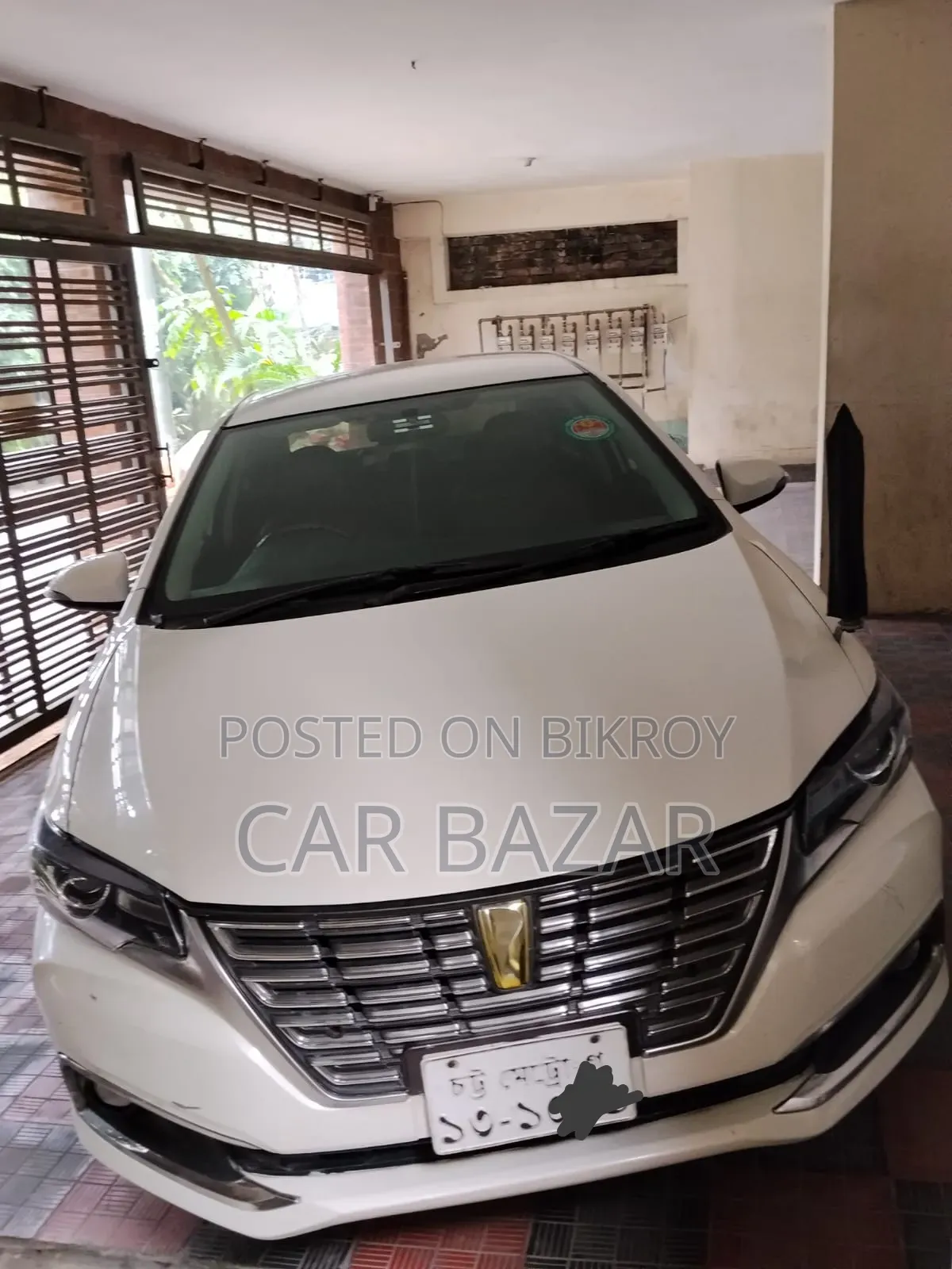 টয়োটা প্রমিও ১.৫ সামনের চাকা চালিত ২০১০ সাদা