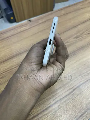 নতুন টেকনো পোভা স্লিম ৫জি ২৫৬ জিবি সাদা
