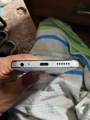 টেকনো স্পার্ক গো ১২৮ জিবি সাদা