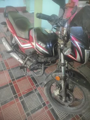 টিভিএস মেট্রো ২০২২ লাল