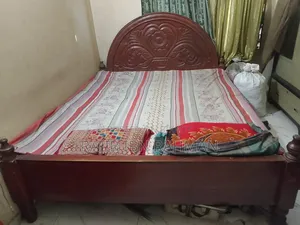 খাট ৬/৭ ফিট