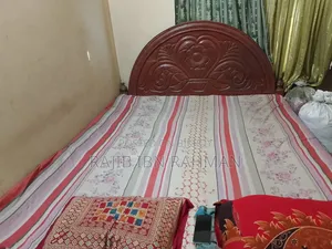 খাট ৬/৭ ফিট