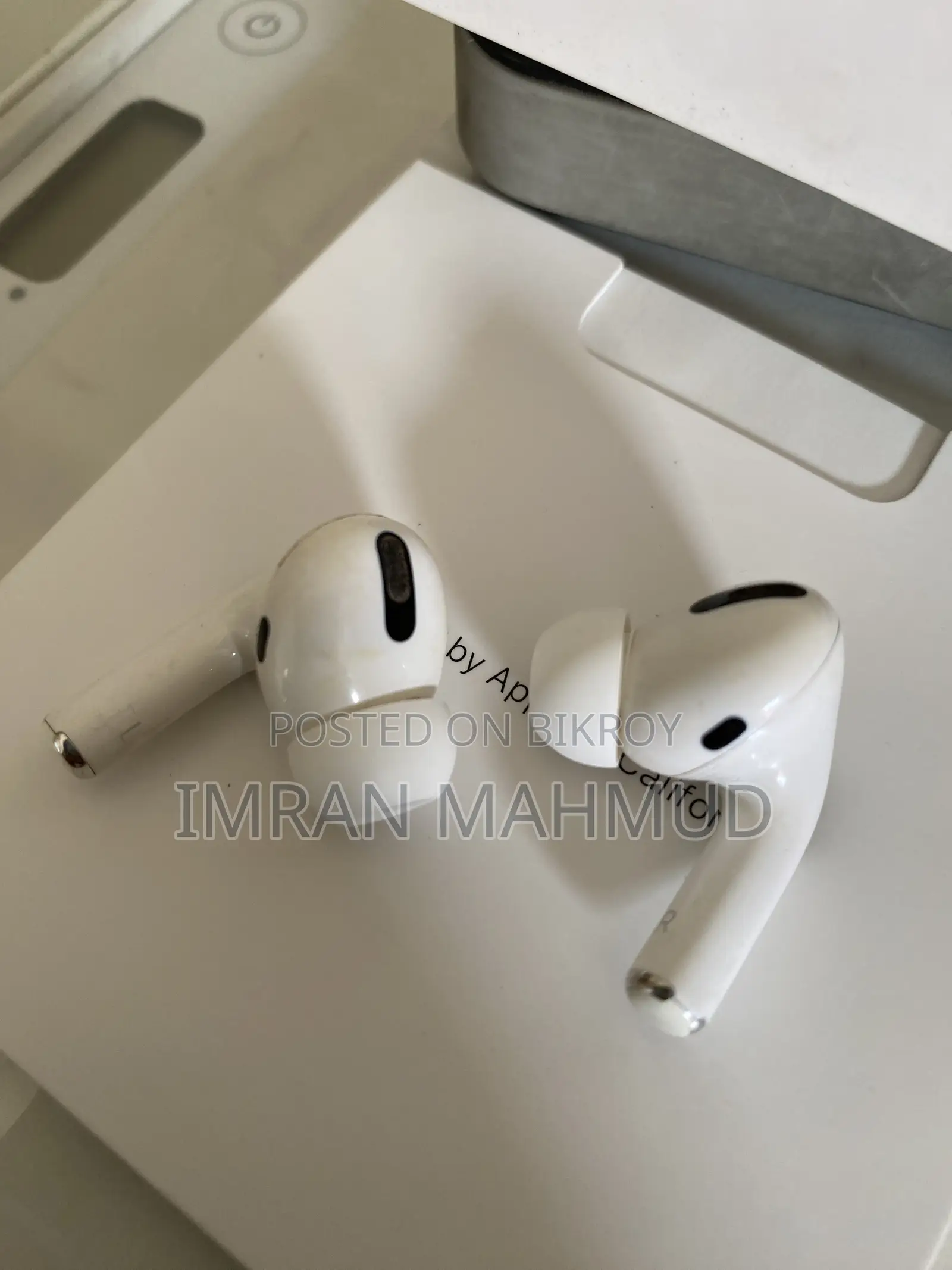 Original AirPods Pro 1