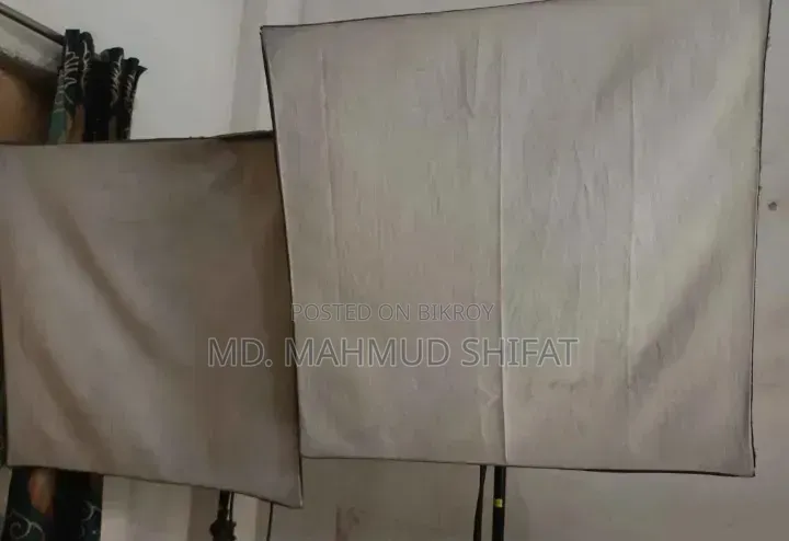 ক্যামেরা + স্টুডিও লাইট