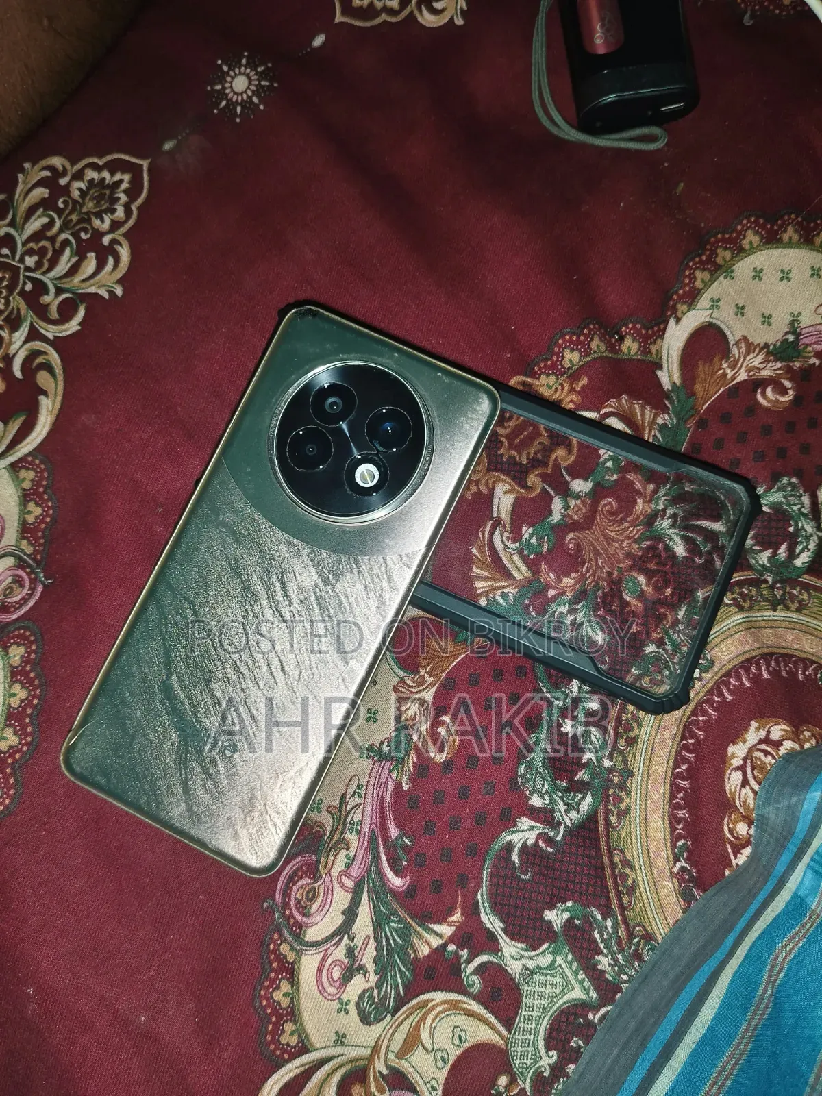 রিয়েলমি ১২৮ জিবি রোজ গোল্ড