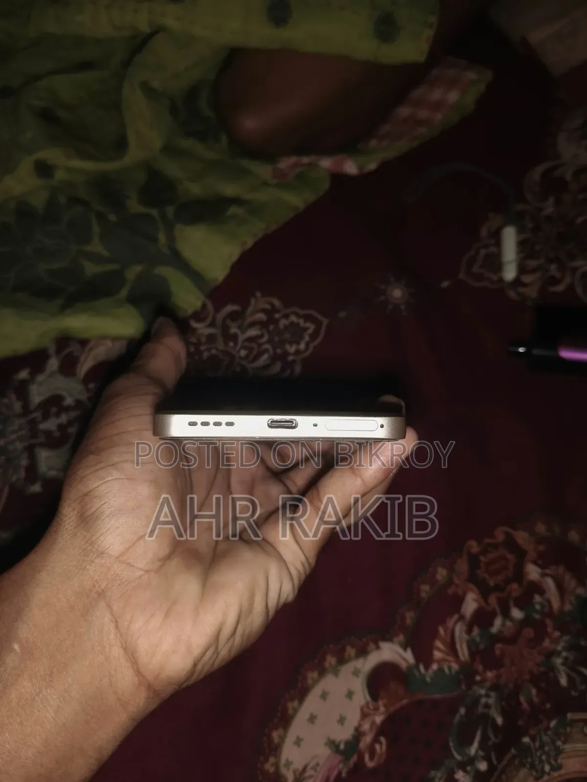 রিয়েলমি ১২৮ জিবি রোজ গোল্ড