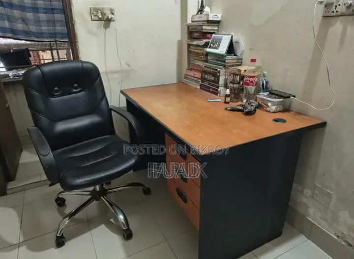 Chair + Table