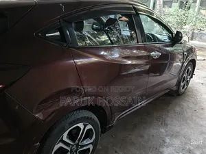 হোন্ডা ভেজেল ১.৫ হাইব্রিড ২ডব্লিউডি ২০১৪ লাল