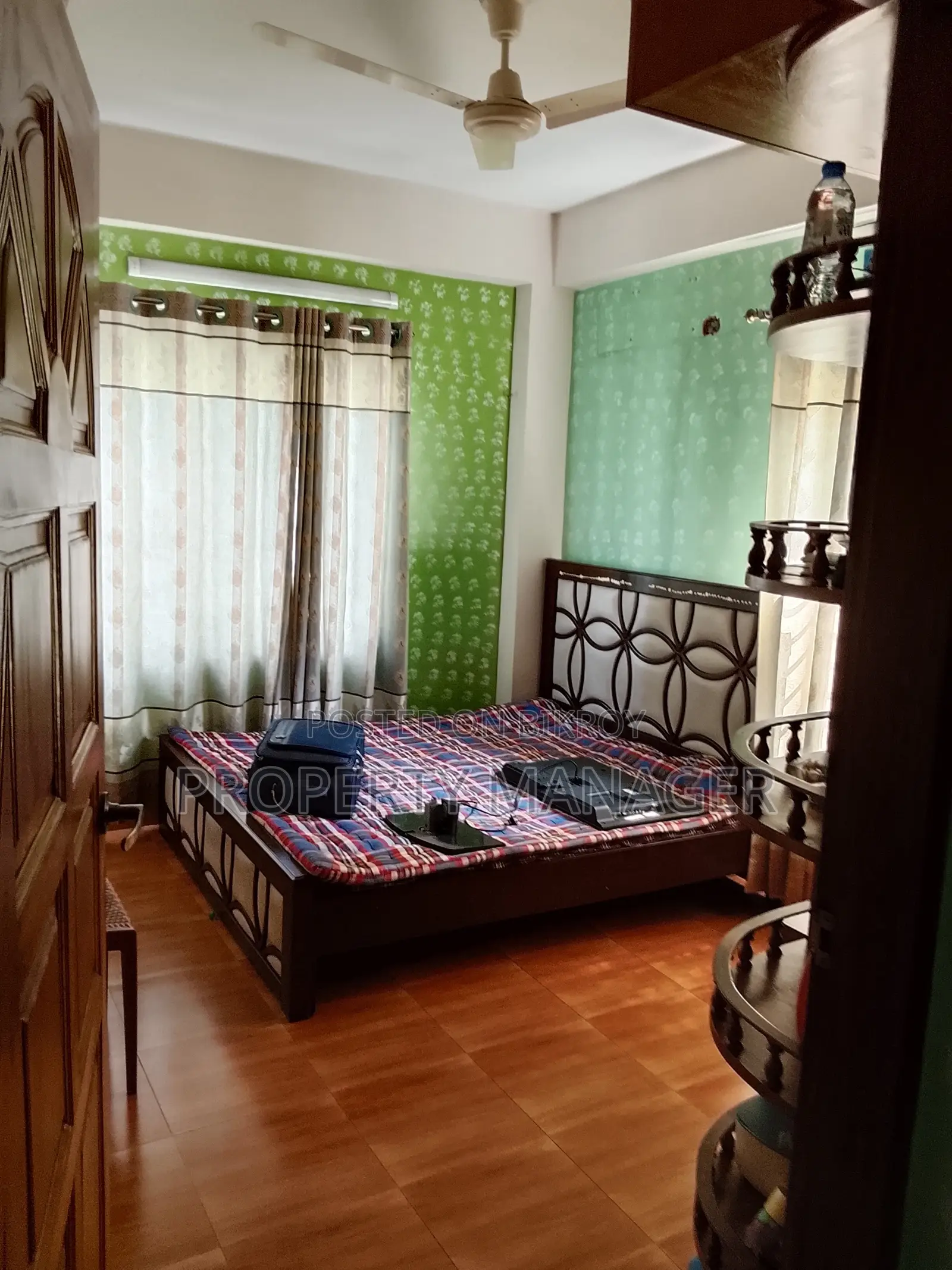 ঢাকার উত্তরা-তে ভাড়া দেওয়ার জন্য আসবাবপত্রসহ ৩ বেডরুমের অ্যাপার্টমেন্ট