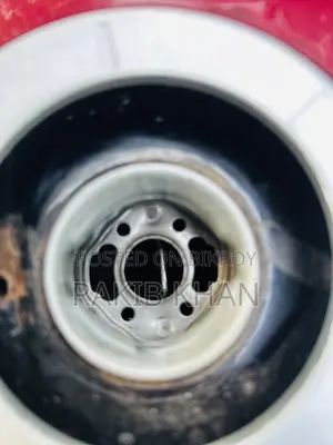 সুজুকি জিক্সার ২০২৫ লাল