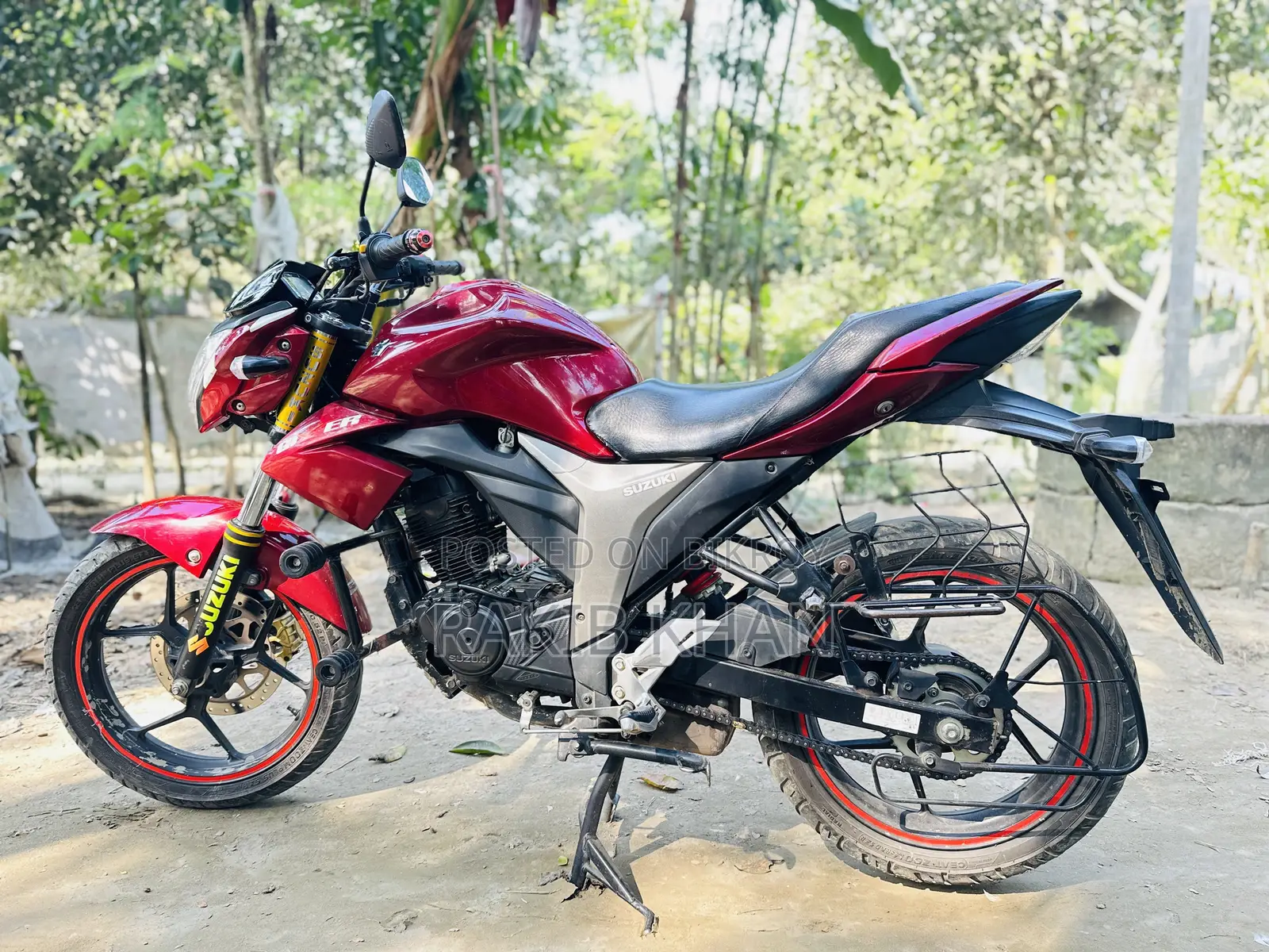 সুজুকি জিক্সার ২০২৫ লাল