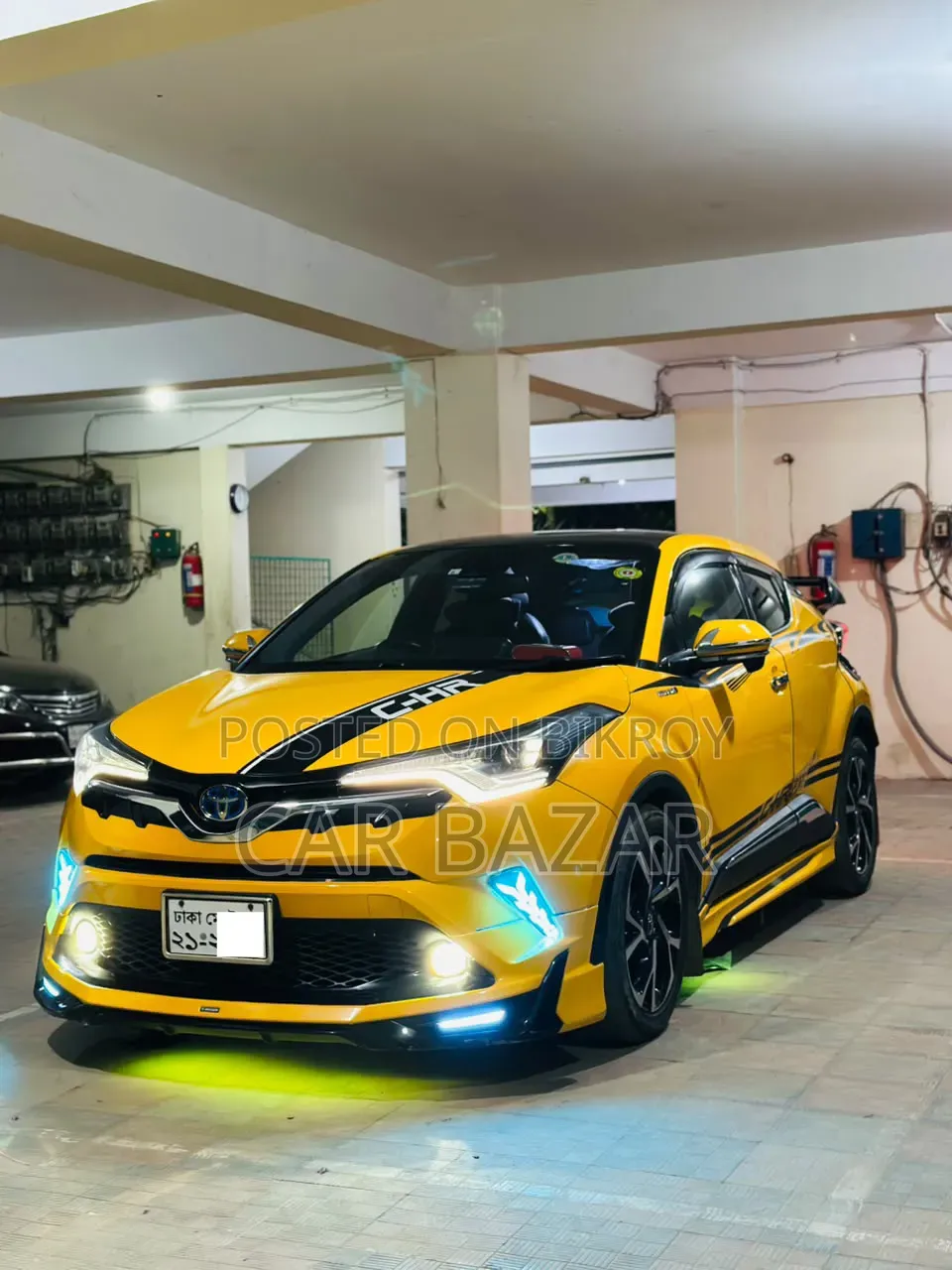 Toyota C-HR 2017 Yellow