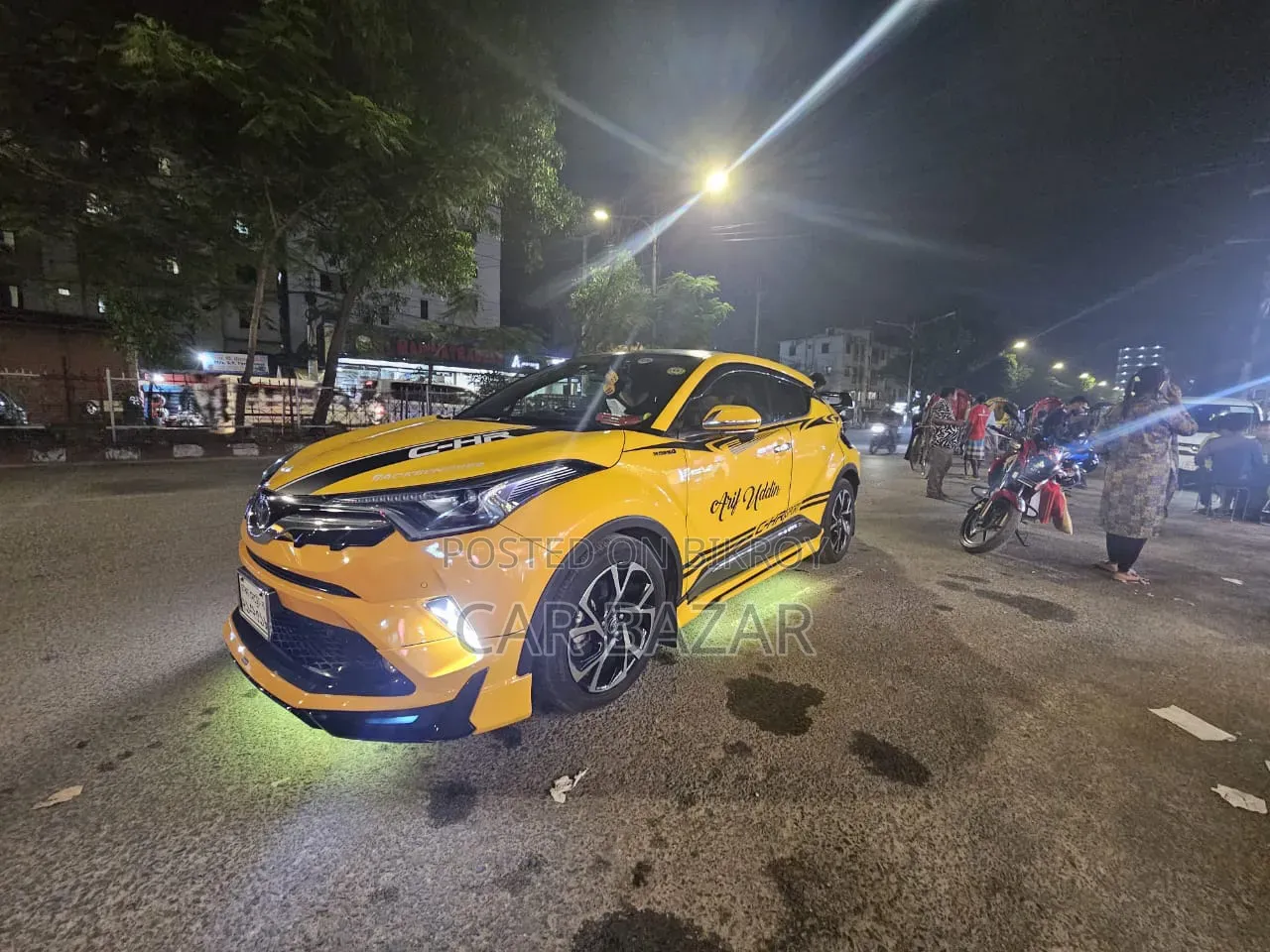 Toyota C-HR 2017 Yellow
