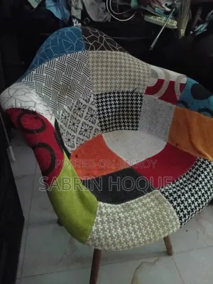 ফার্নিচার এলিগেন্ট ও কমফোর্টেবল চেয়ার - আপনার হোম ডেকোরের জন্য পারফেক্ট