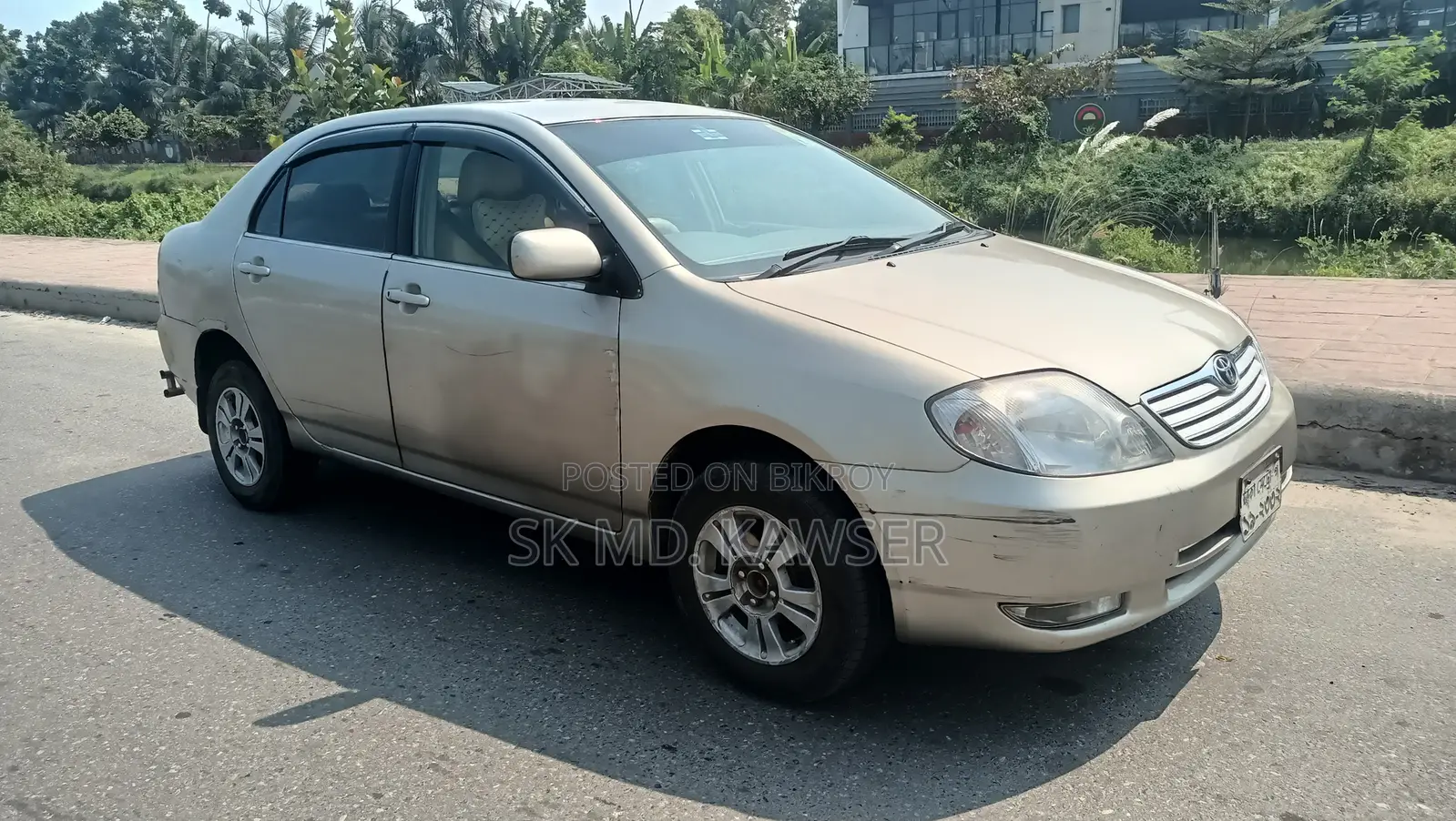 টয়োটা করোল্লা সেডান ২০০২ গোল্ড