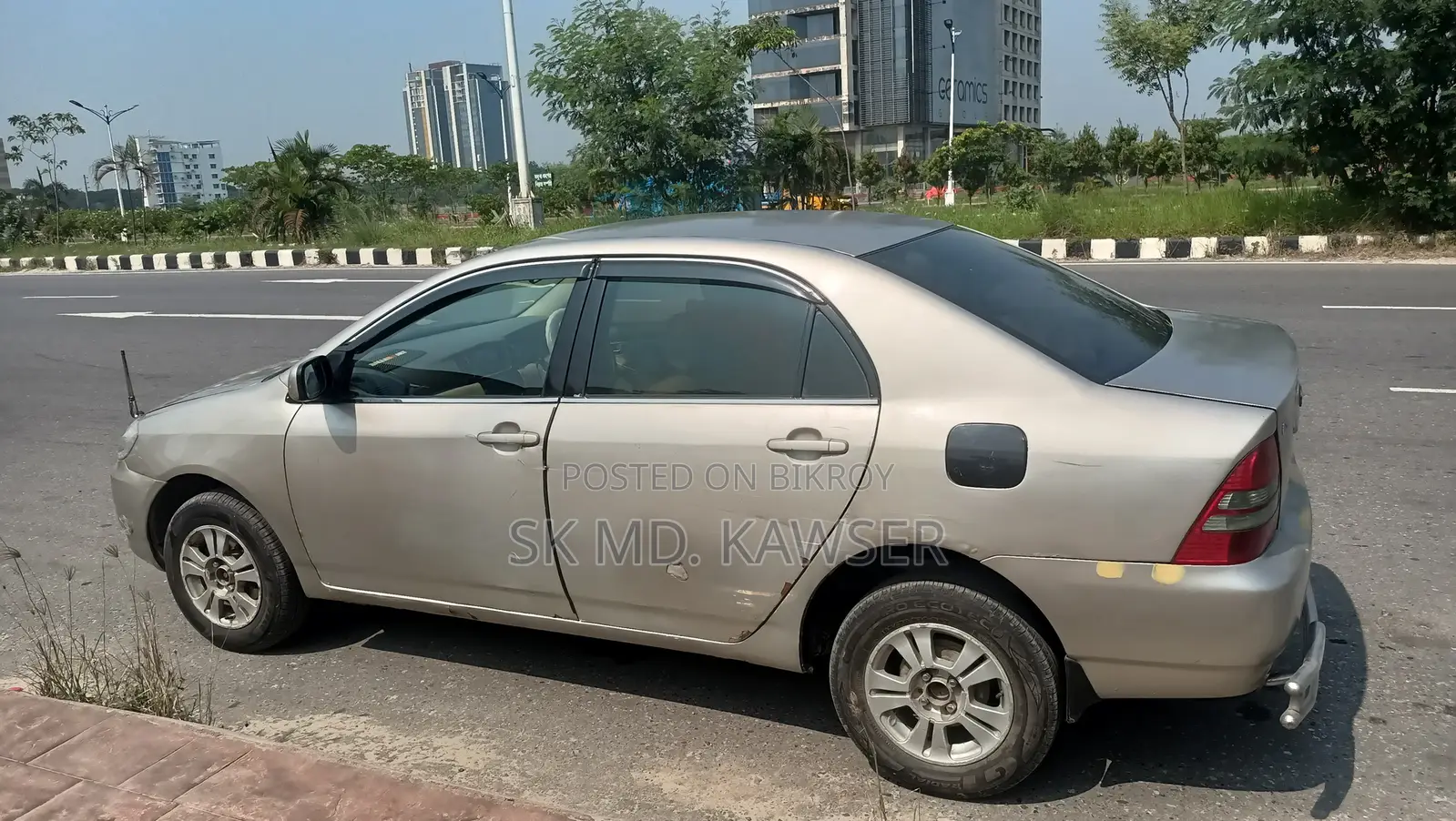 টয়োটা করোল্লা সেডান ২০০২ গোল্ড