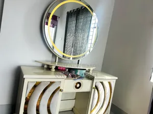 Mahogany Wood Dressing Table