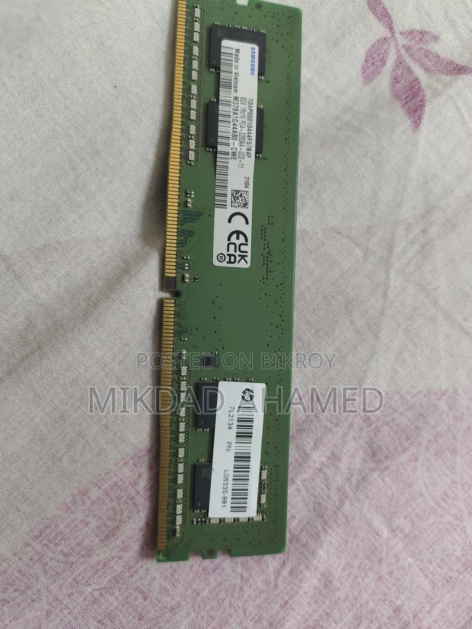 1 Stick Samsung 8GB DDR4 Desktop RAM Module (UDIMM)