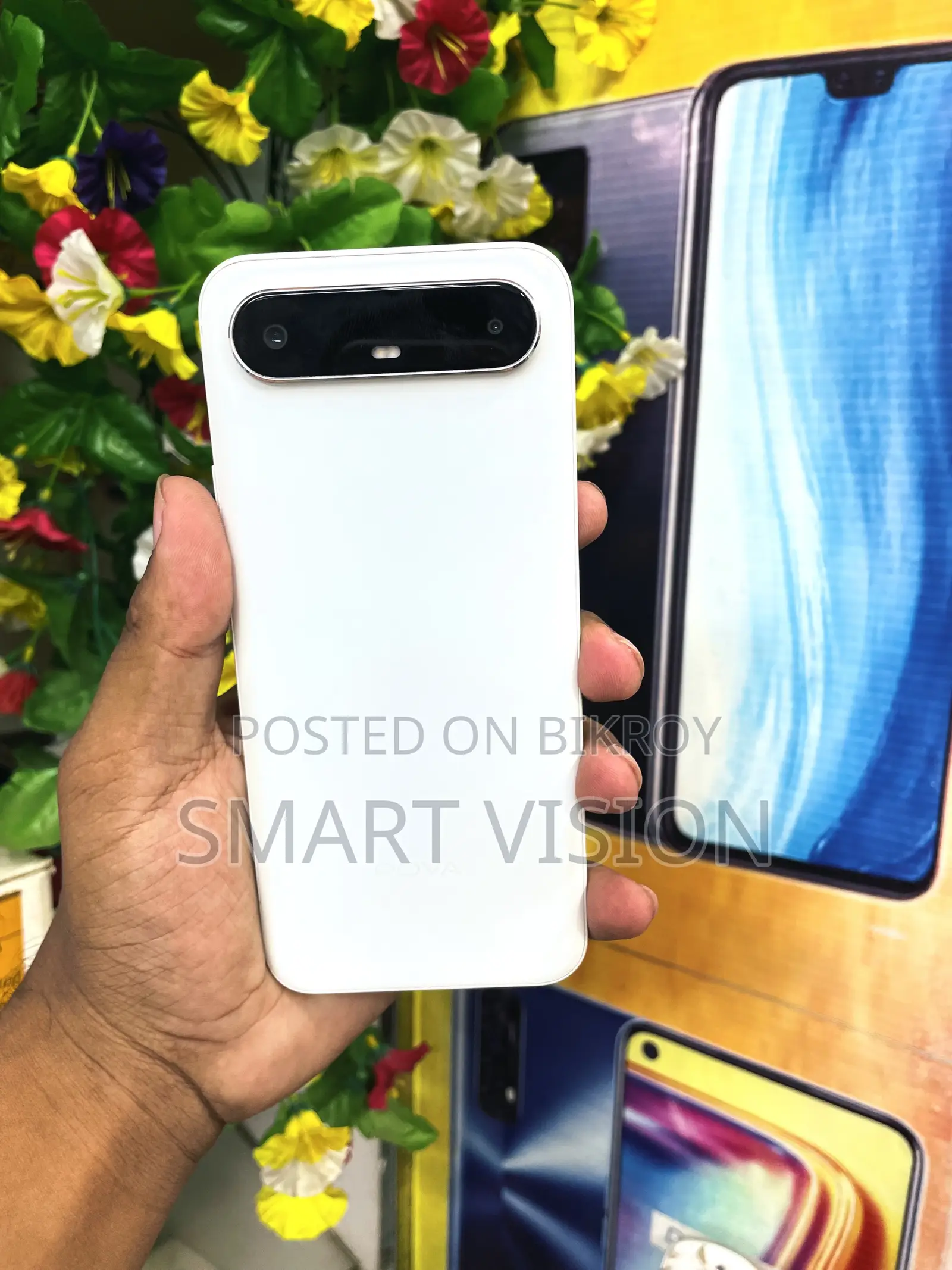 Tecno Pova Slim 5G 256 GB White
