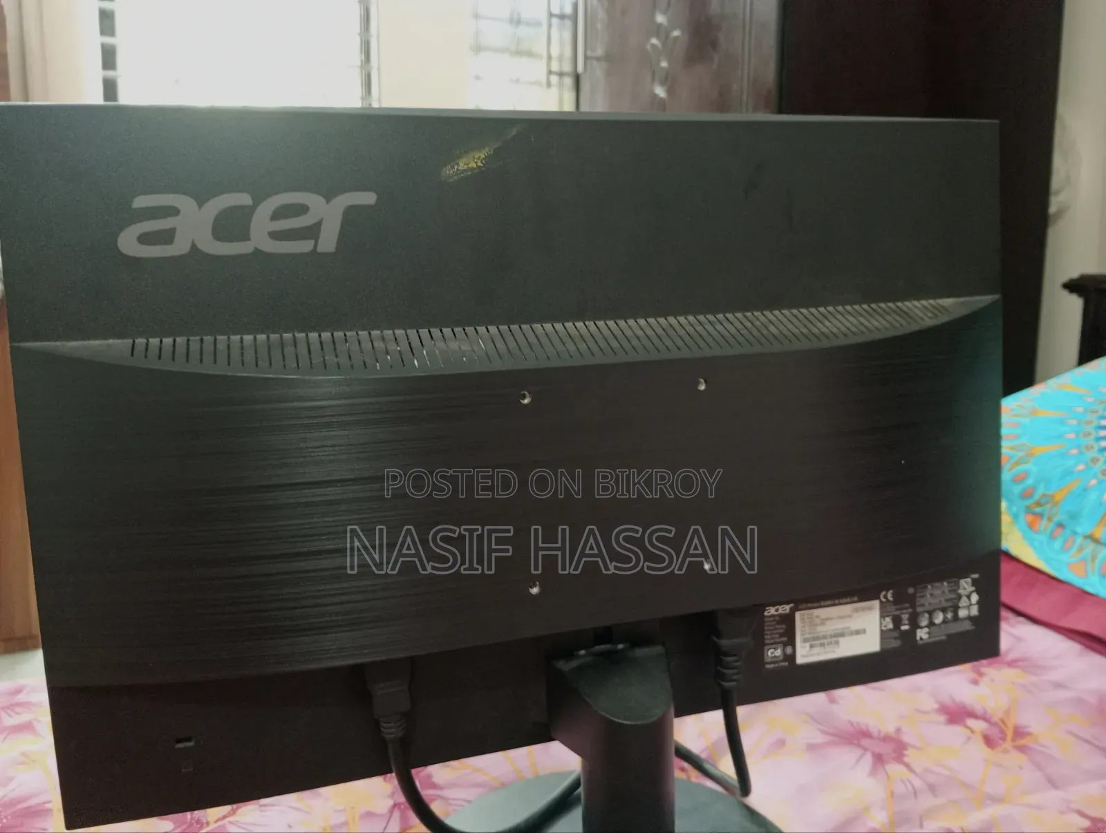 এটি একটি অসাধারণ মনিটর