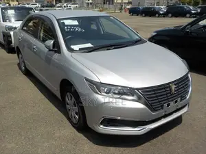 Toyota Premio 2021 Silver