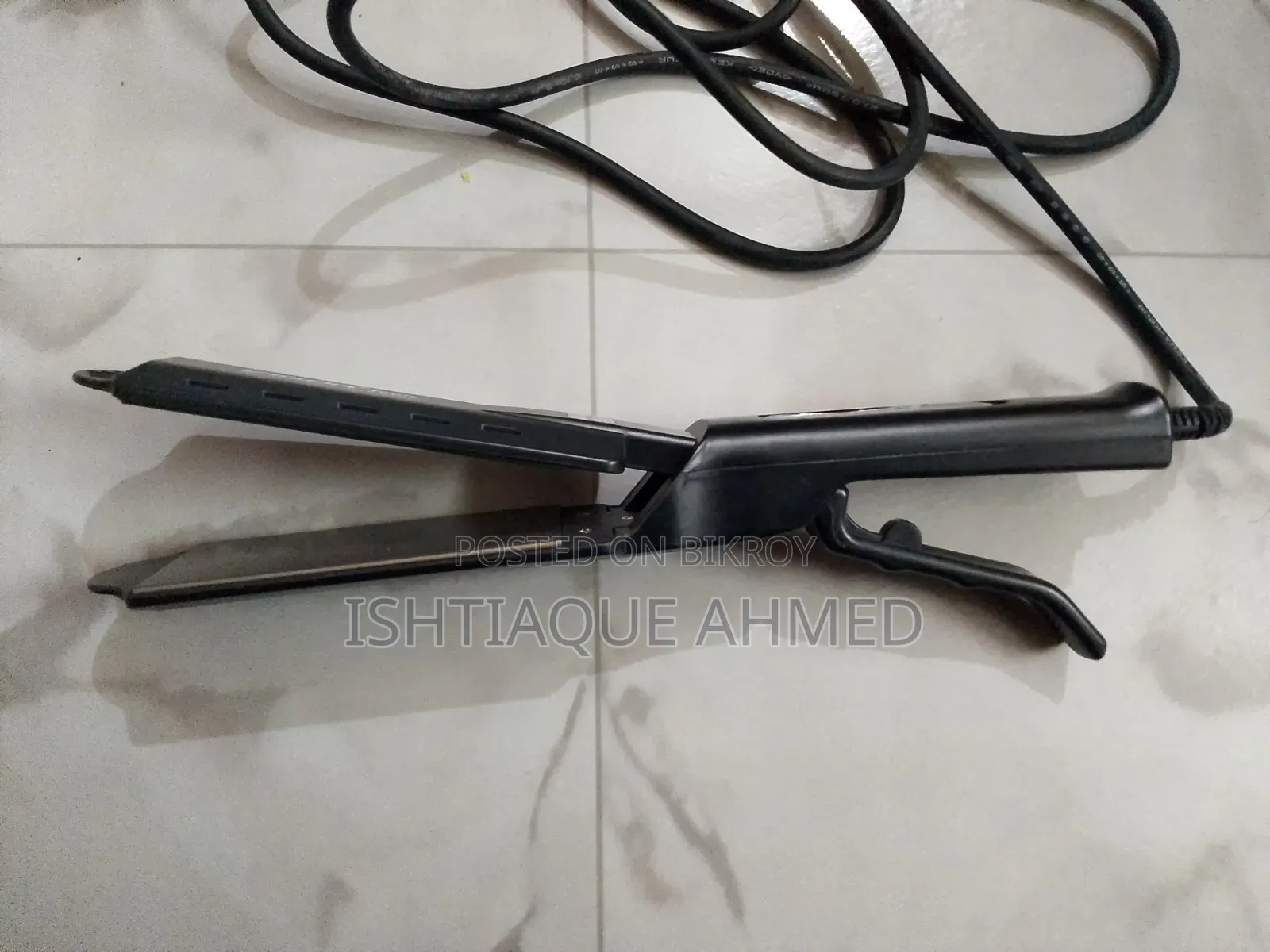 ভিগর হেয়ার স্ট্রেইটনার (২০০০ ওয়াট)