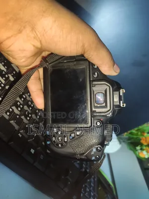 Canon 700D